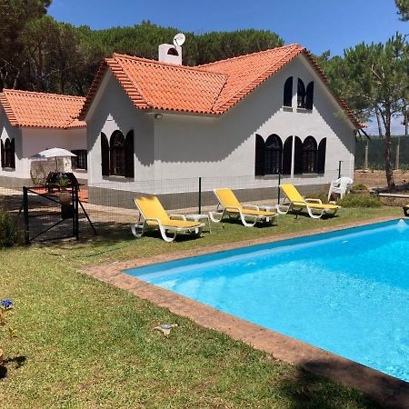 סינטרה Moradia No Pinhal Com Piscina - Espaco E Privacidade Para As Suas Ferias! מראה חיצוני תמונה