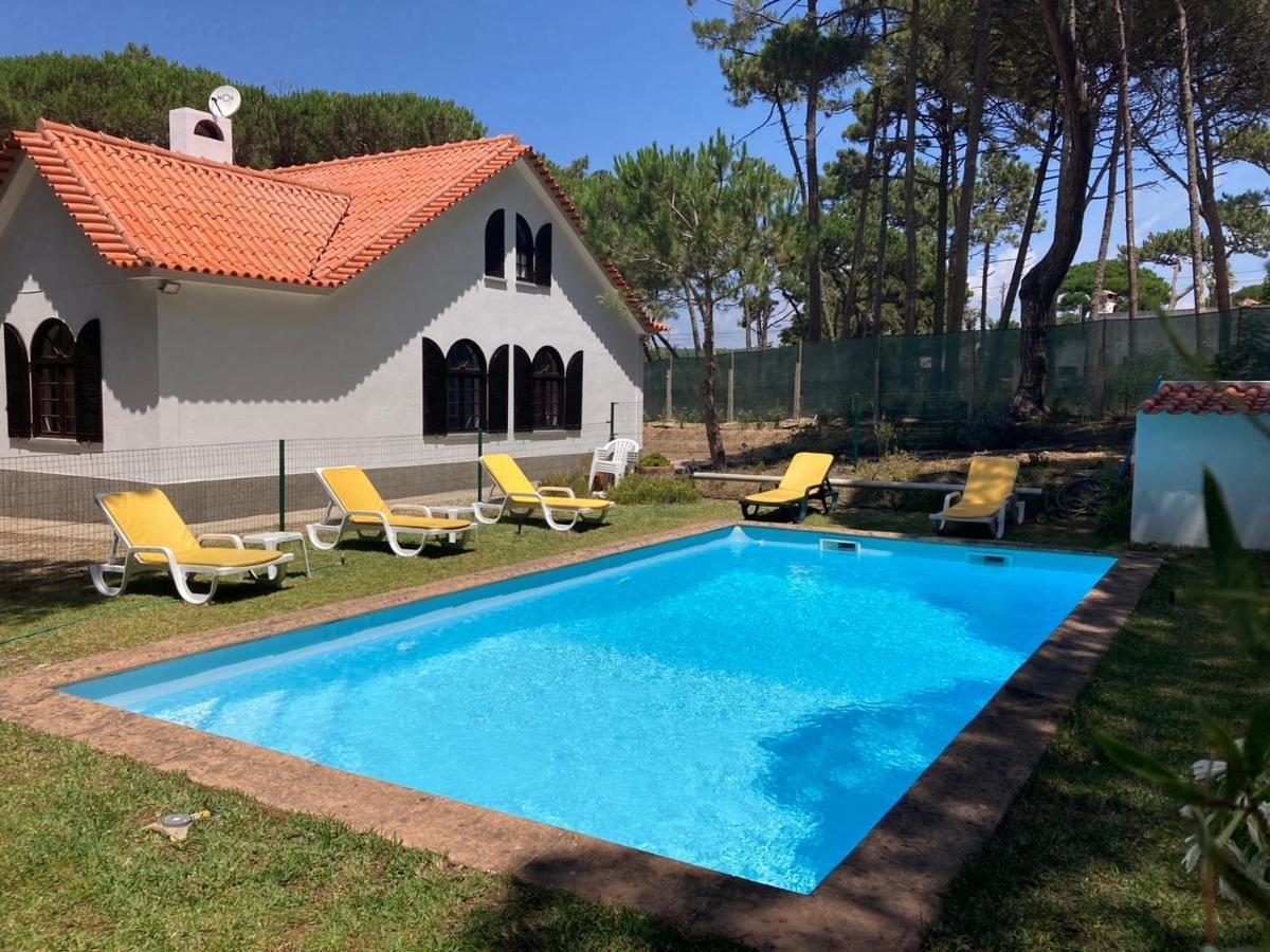 סינטרה Moradia No Pinhal Com Piscina - Espaco E Privacidade Para As Suas Ferias! מראה חיצוני תמונה