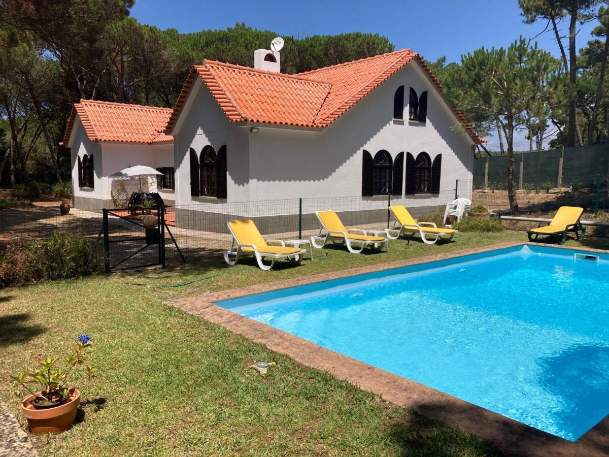 סינטרה Moradia No Pinhal Com Piscina - Espaco E Privacidade Para As Suas Ferias! מראה חיצוני תמונה